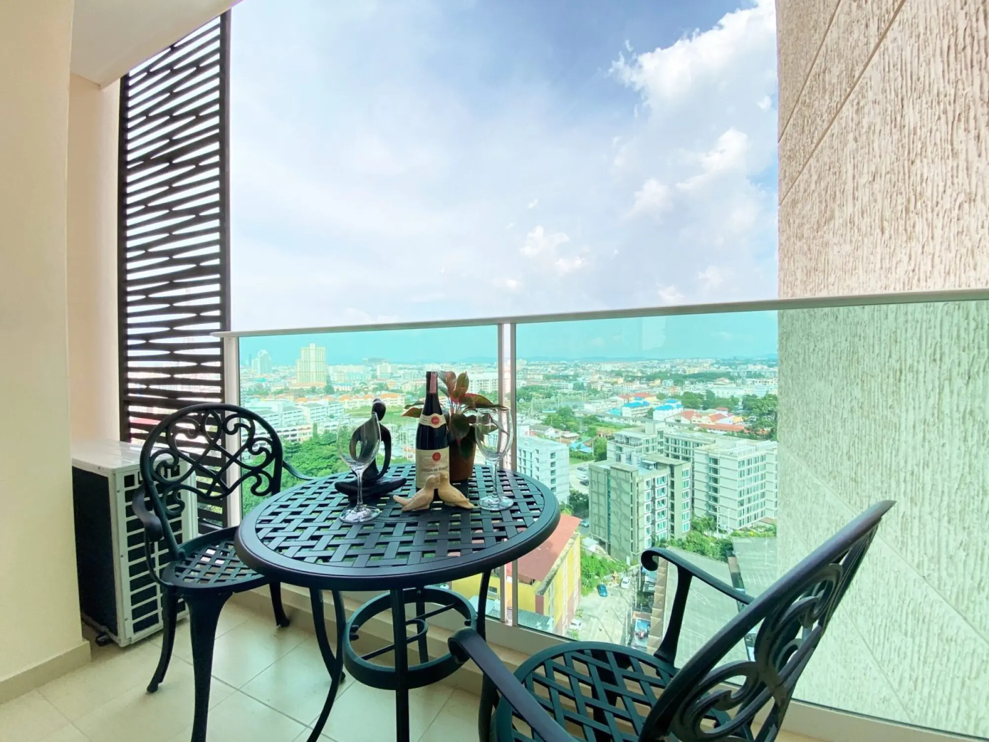 City Garden Tower Studio, 9th Floor