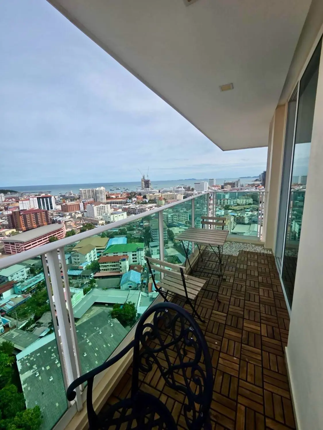 City Garden Tower Studio Sea view, 24th Floor