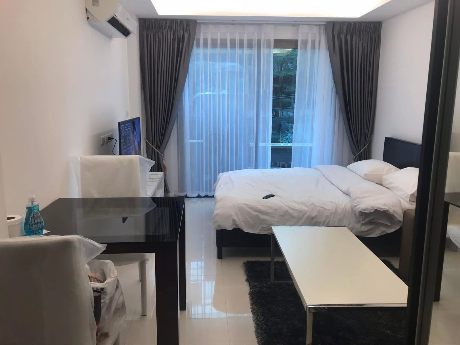 Studio city view condo for sale at Club Royal, Naklua and Wongamat