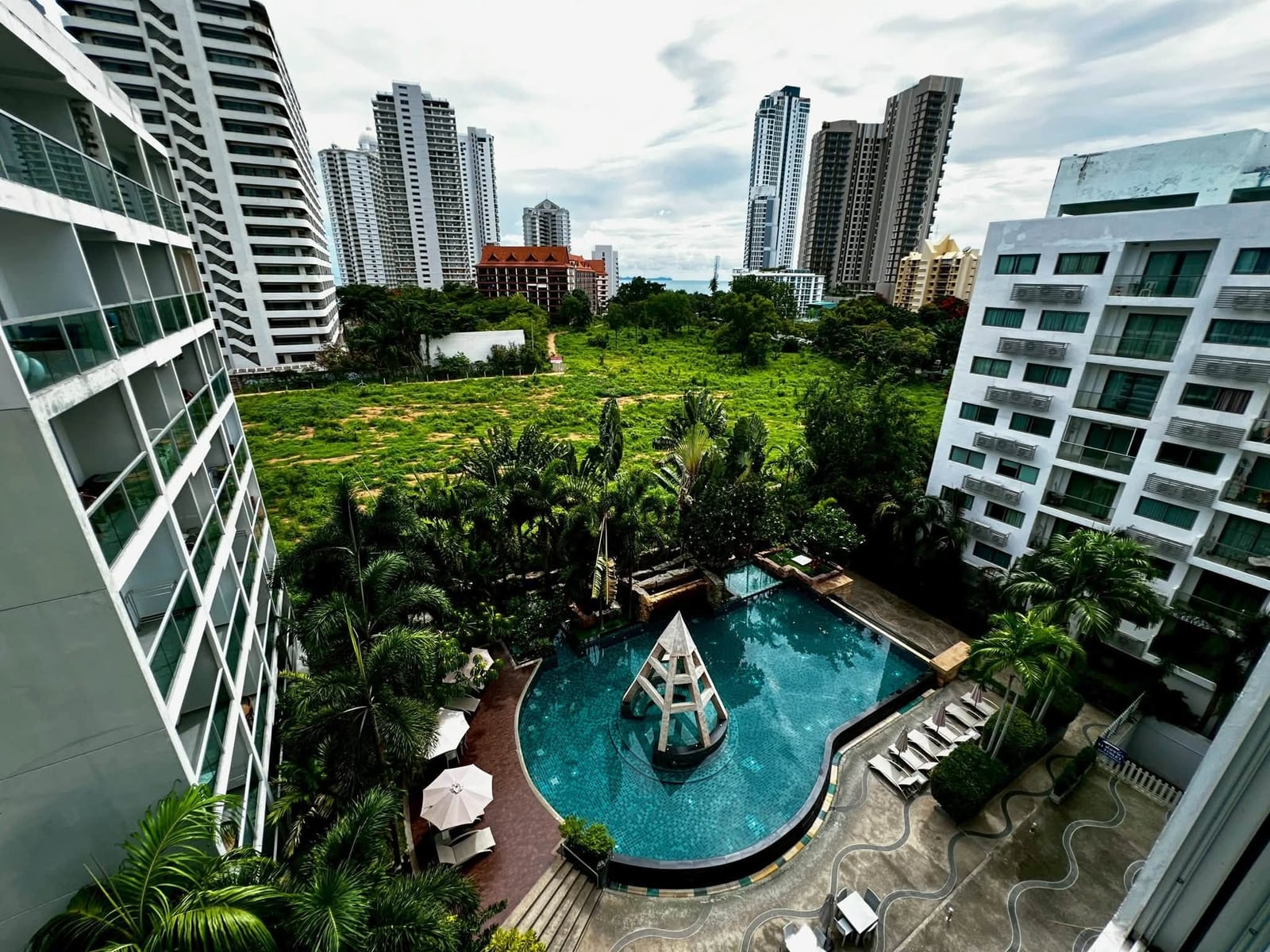 Club Royal Pool view, 7th Floor