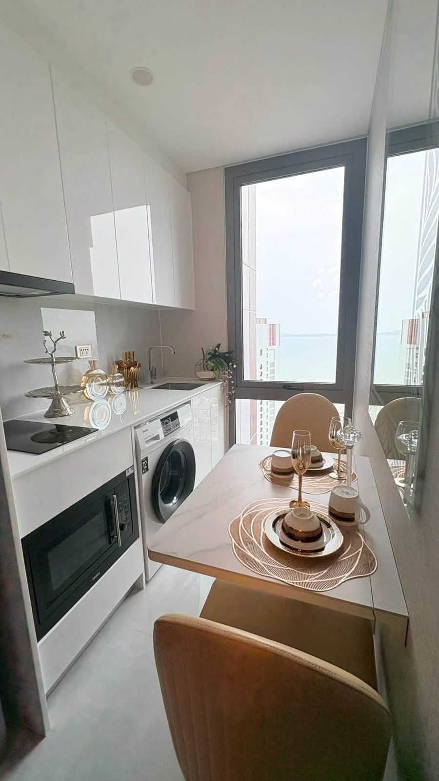 Copacabana Beach Jomtien 1BR Condo, 54th Floor