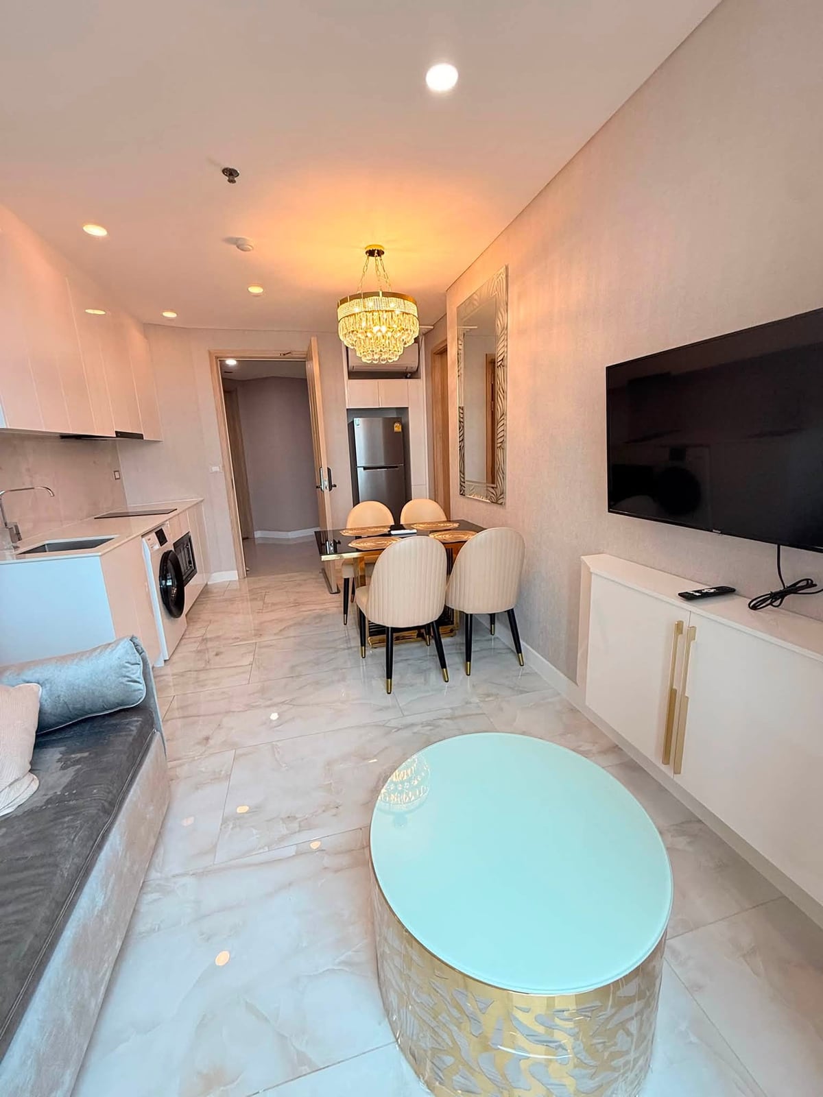 Copacabana Beach Jomtien 1BR Condo, 33rd Floor