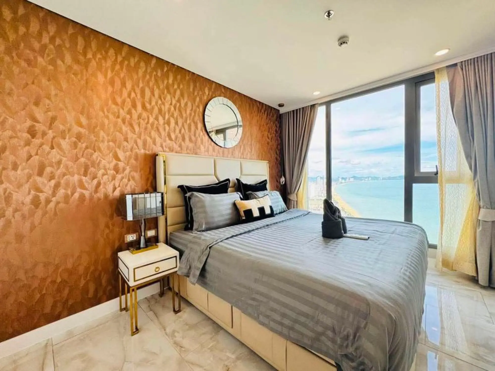 Copacabana Beach Jomtien 1BR Sea view, 53rd Floor