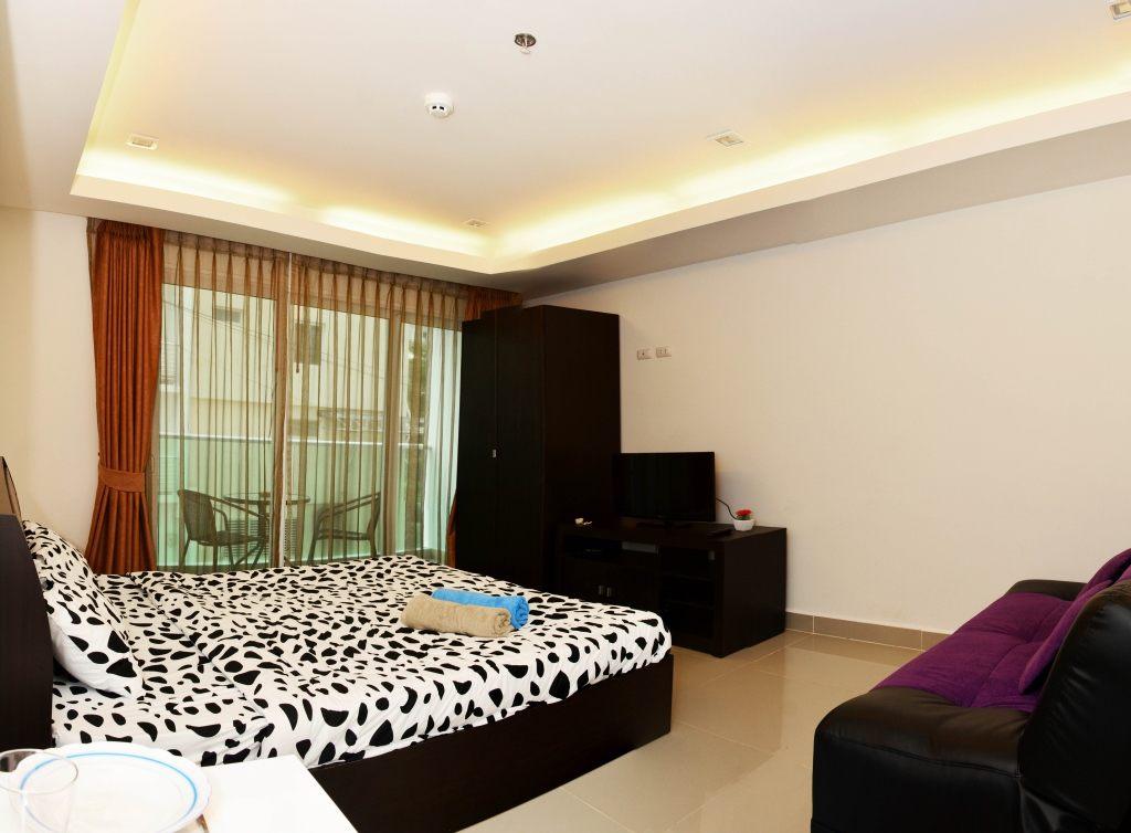 Cosy Beach View Studio Building view, 2nd Floor