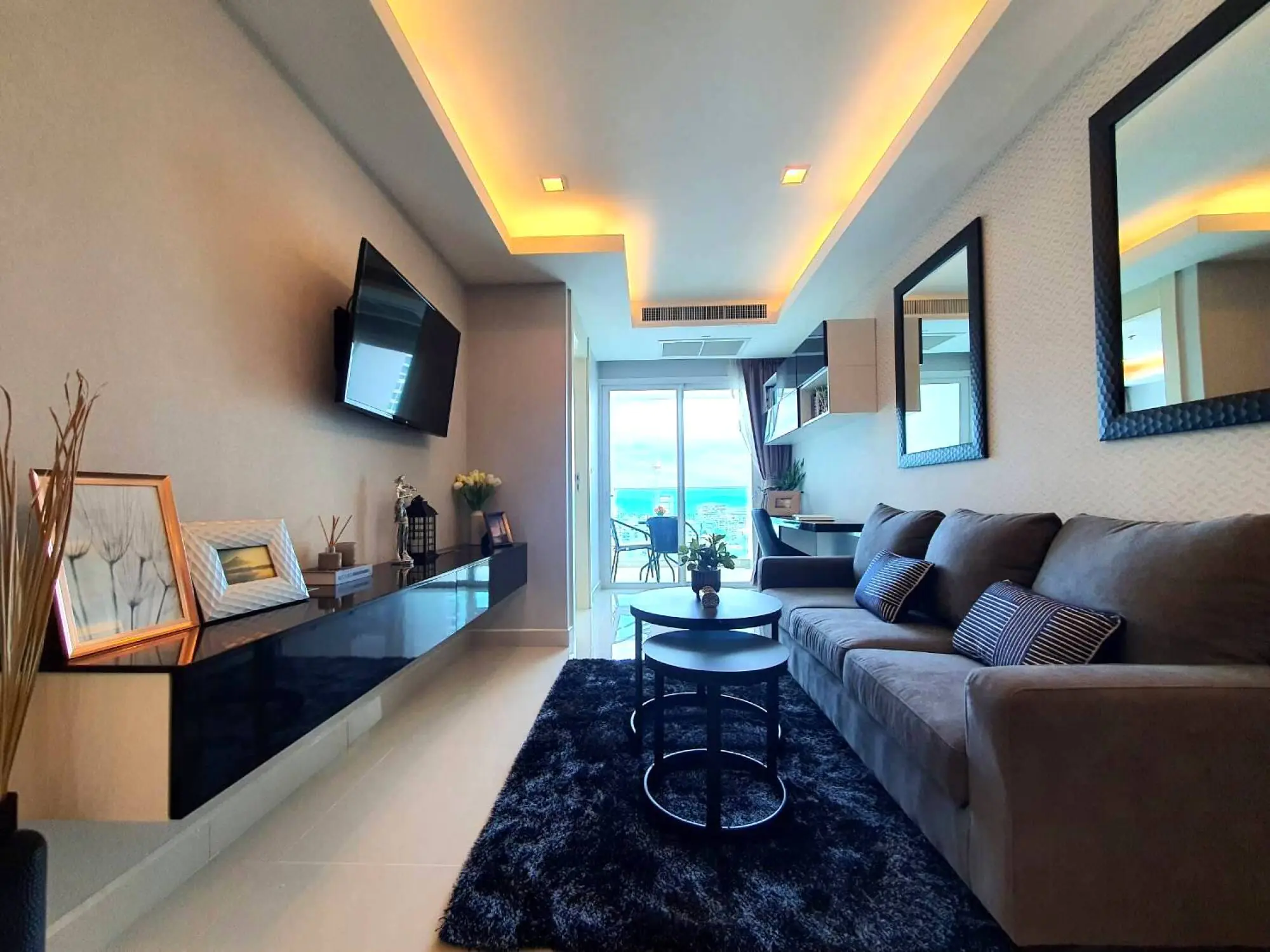 Cosy Beach View 1BR, 16th Floor