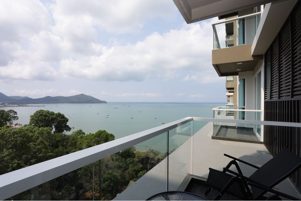 Del Mare 1BR Sea view, 10th Floor