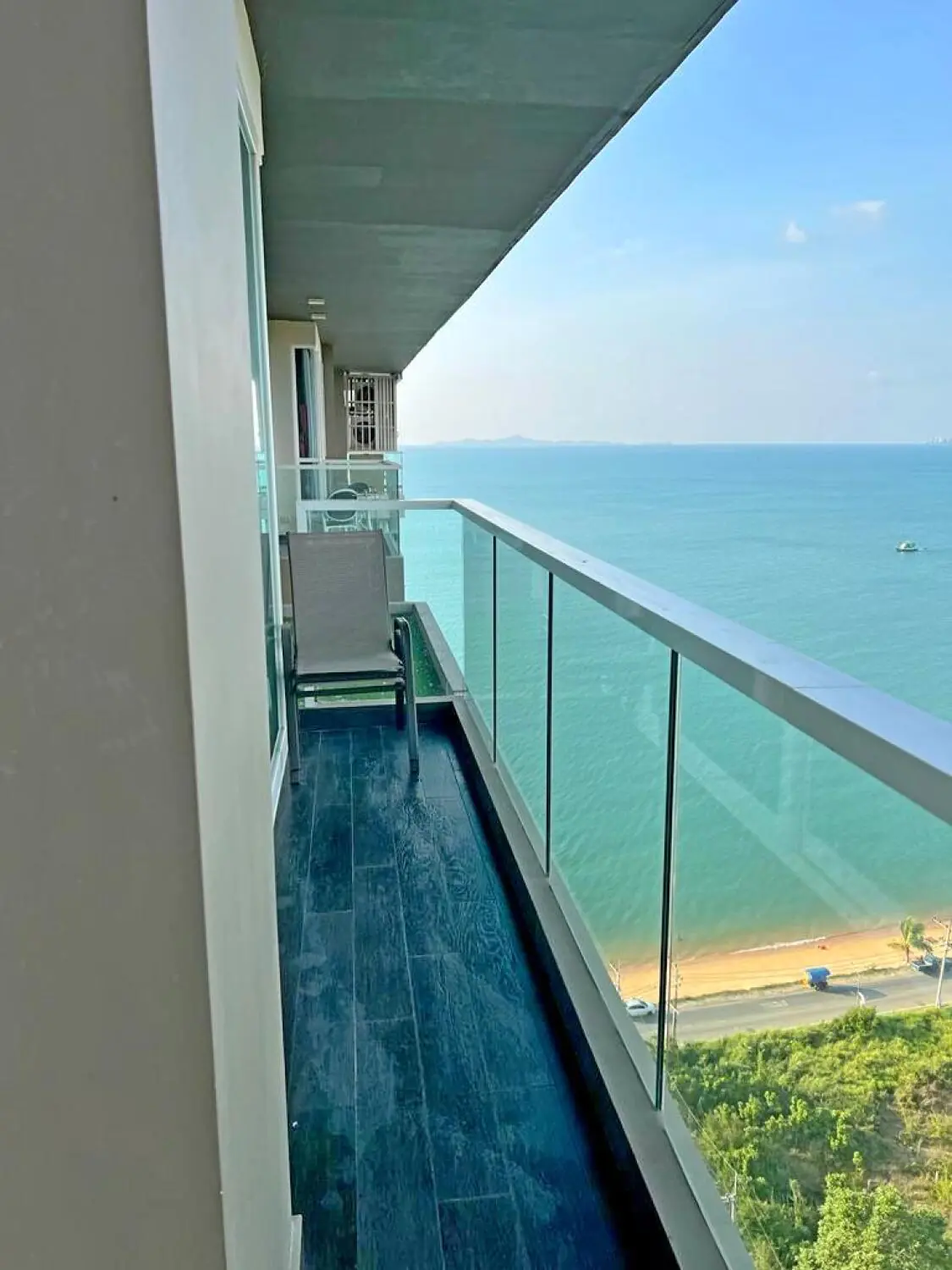 Del Mare 2BR Sea view, 16th Floor