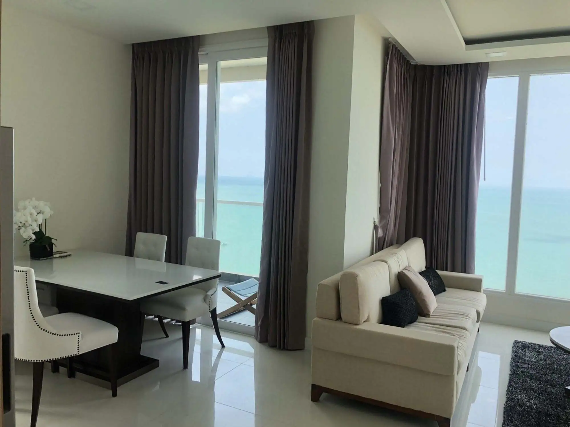Del Mare 2BR Sea view, 19th Floor