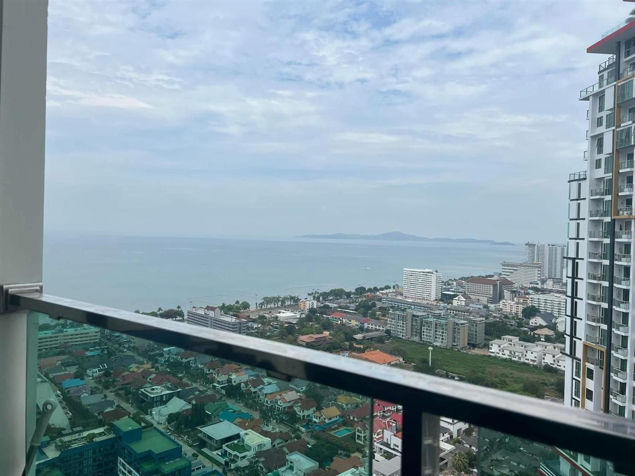 Dusit Grand Condo View 1BR Sea view, 31st Floor
