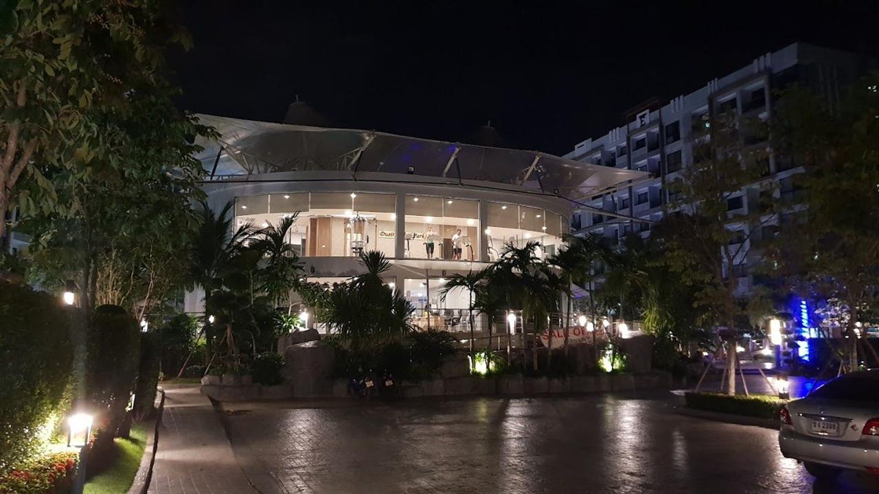 Dusit Grand Park
