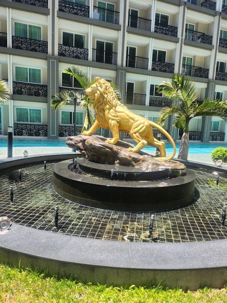 Dusit Grand Park