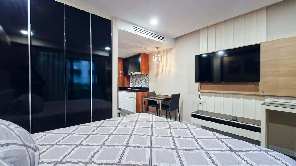 Dusit Grand Park 1 1BR Condo