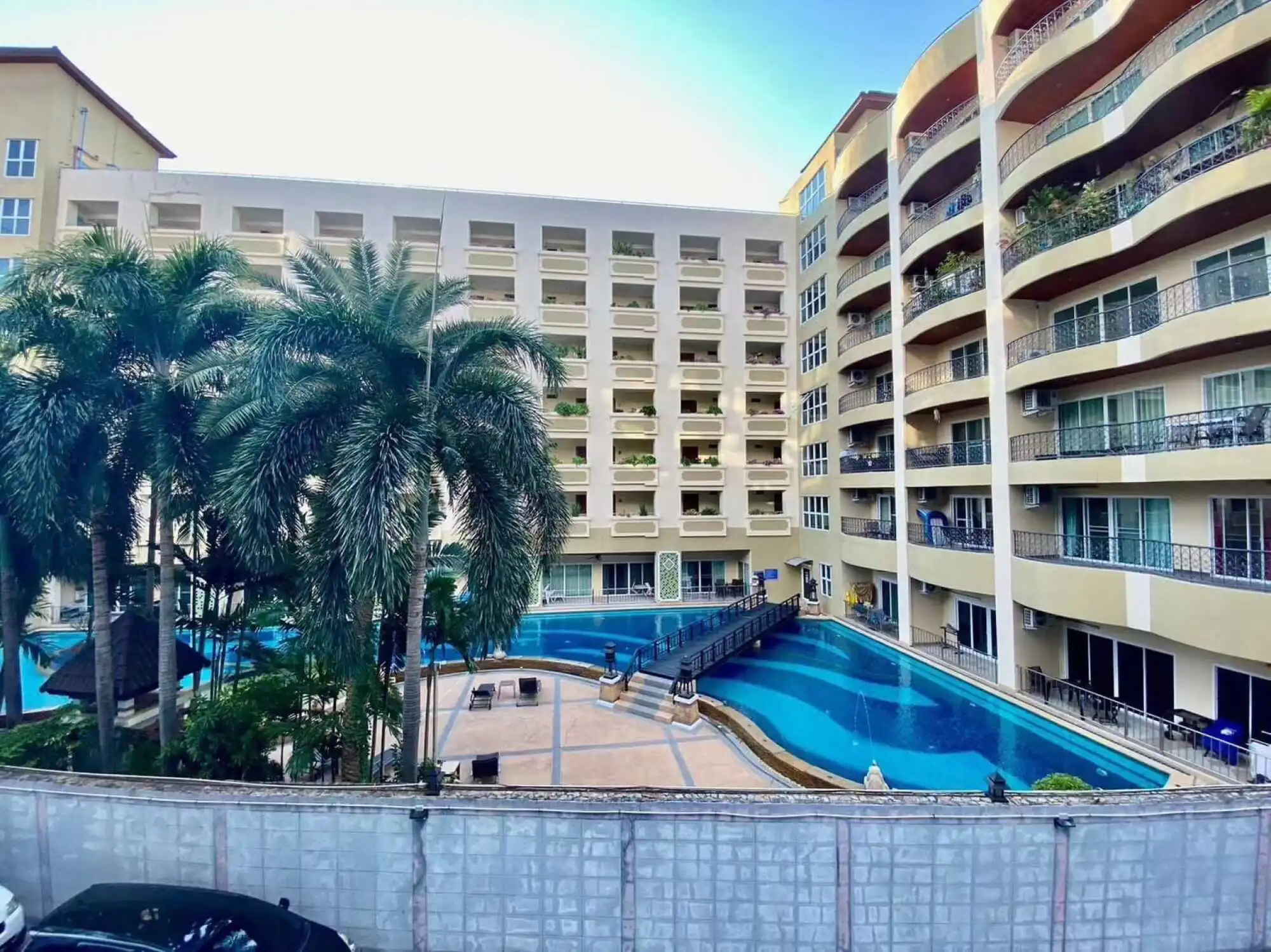 Dusit Grand Park 1BR Pool view