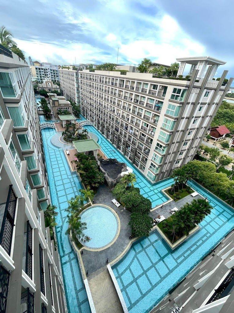 Dusit Grand Park 2