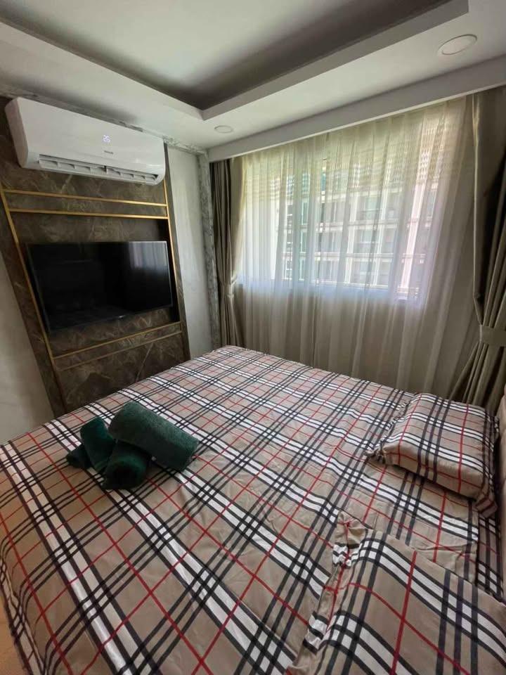 Dusit Grand Park 2 1BR Condo