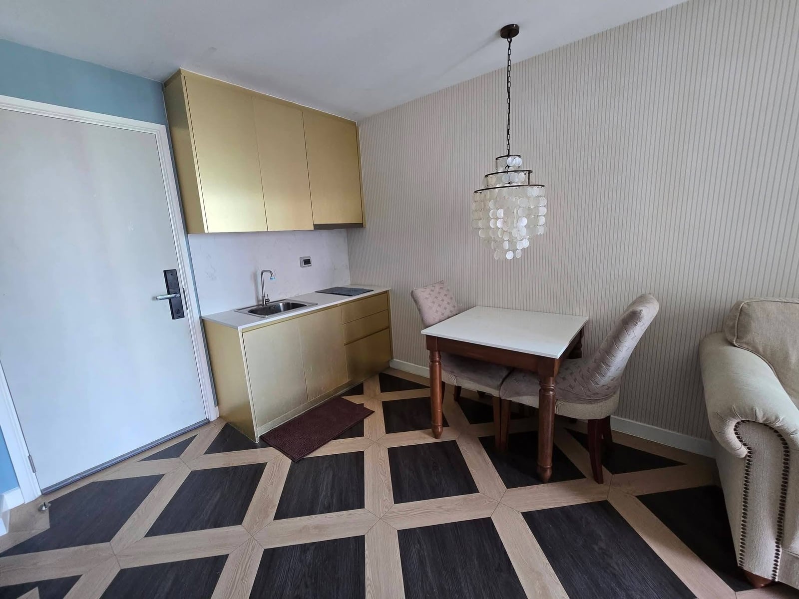 Espana Condo Resort 1BR Condo, 7th Floor