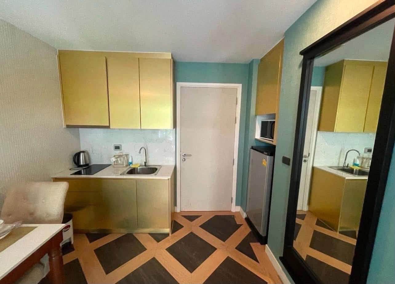 Espana Condo Resort 1BR Condo