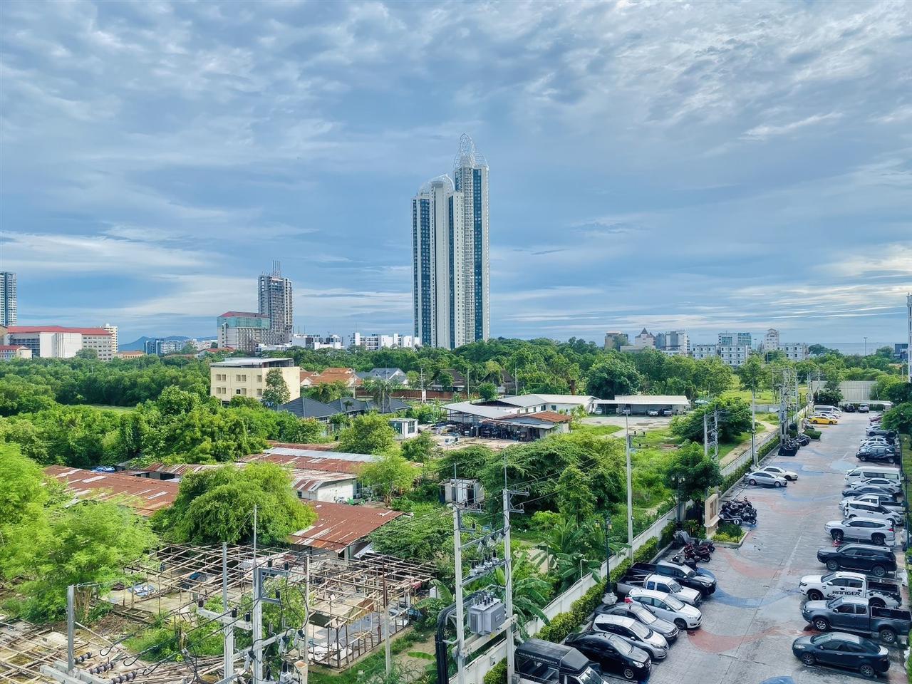 Espana Condo Resort 1BR City view, 6th Floor