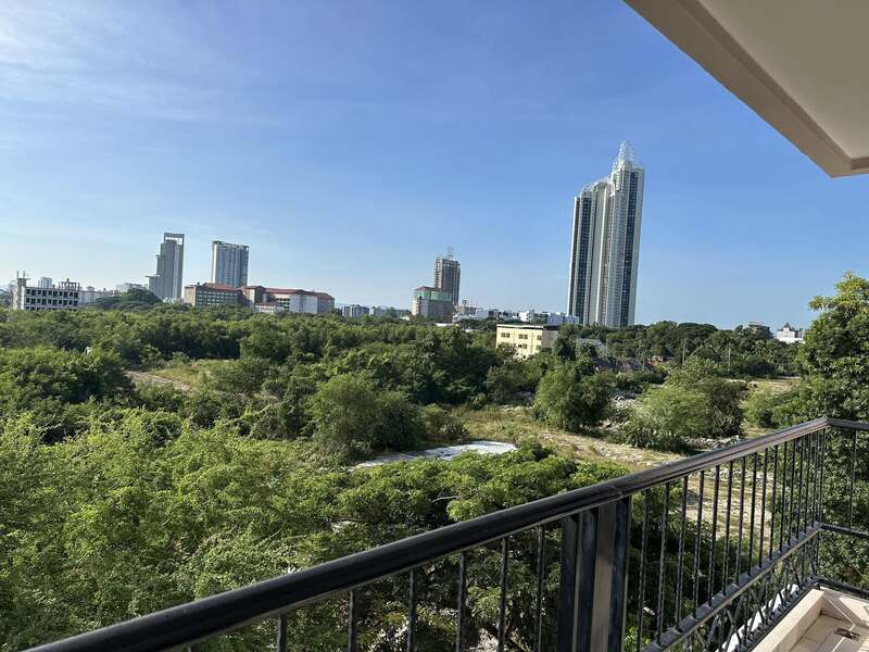Espana Condo Resort 2BR, 5th Floor