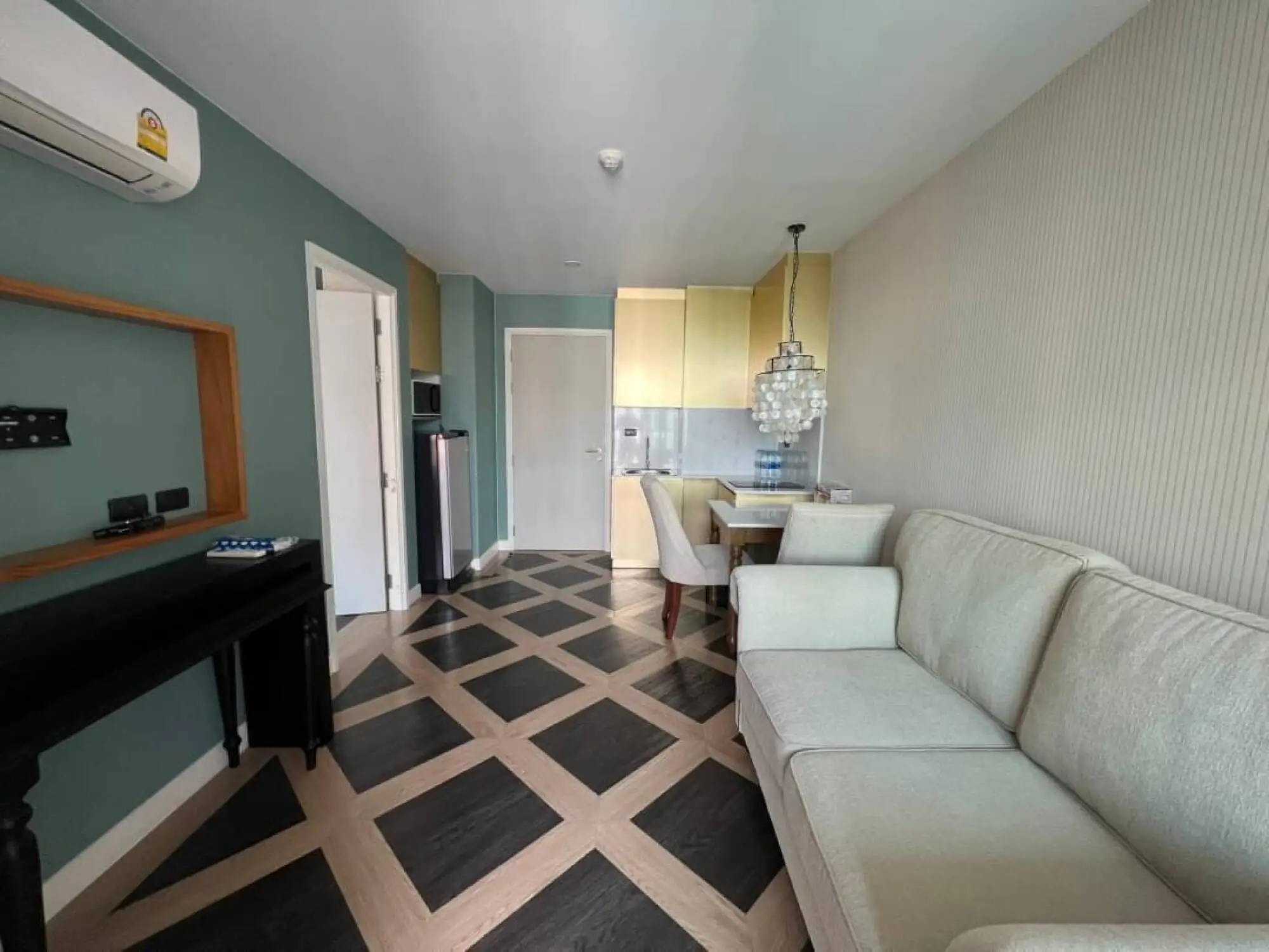 Espana Condo Resort 1BR, 7th Floor