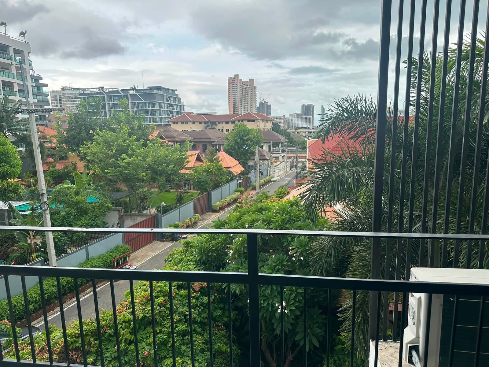Estanan Condo 1BR Condo, 3rd Floor