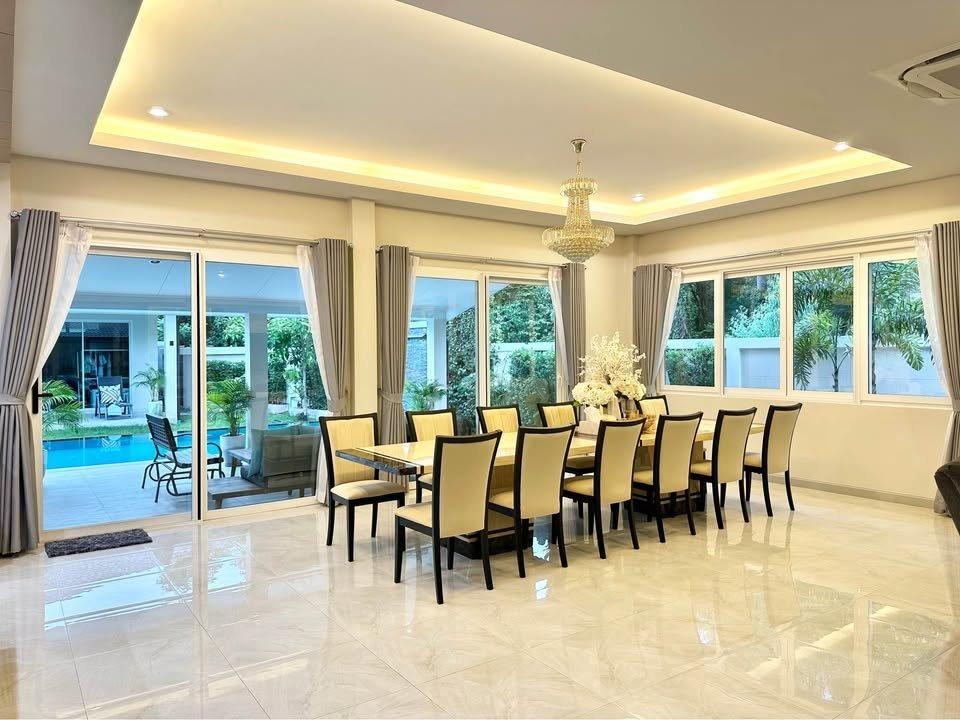 Garden Ville 5 Pool Villa 6BR Huai Yai