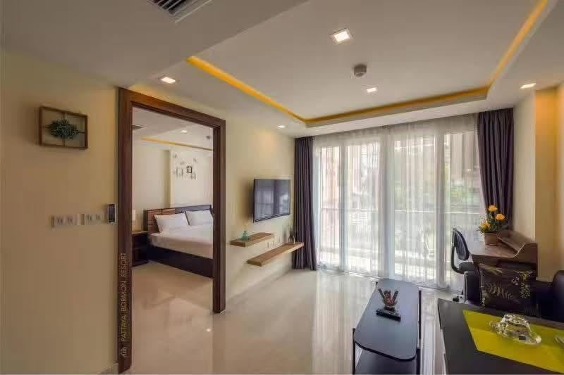 Grand Avenue Residence