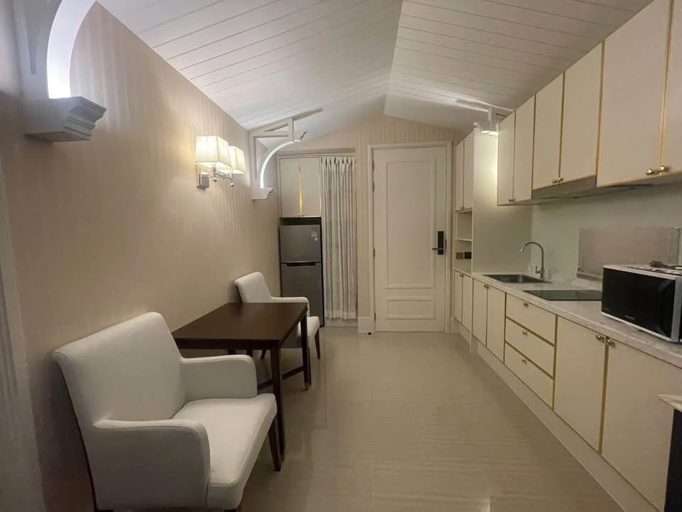 Grand Florida 1BR, 3rd Floor