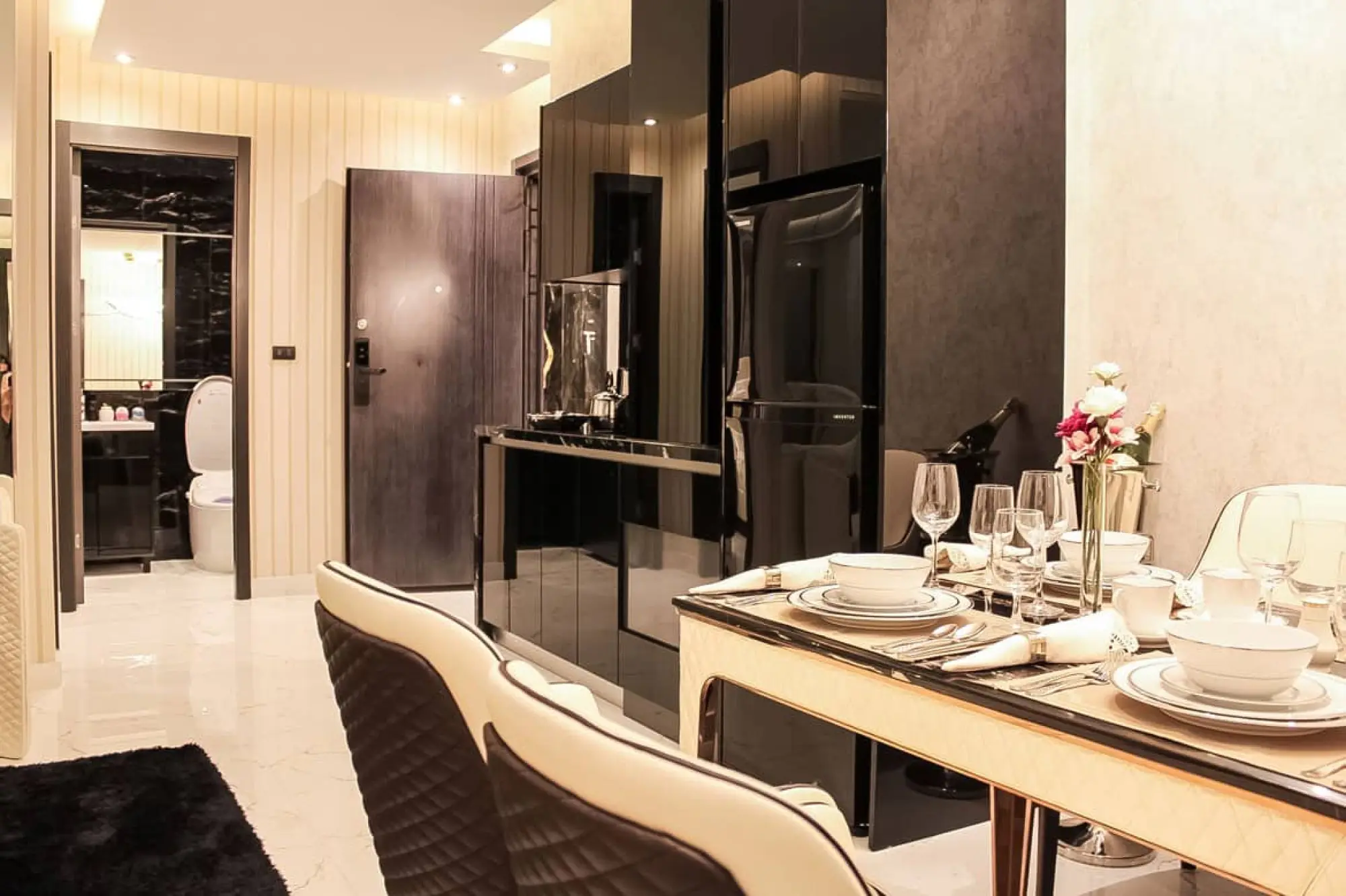 Grand Solaire 2BR Sea view, 15th Floor