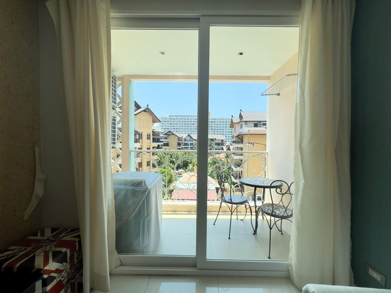 Grande Caribbean 1BR City view, 4th Floor