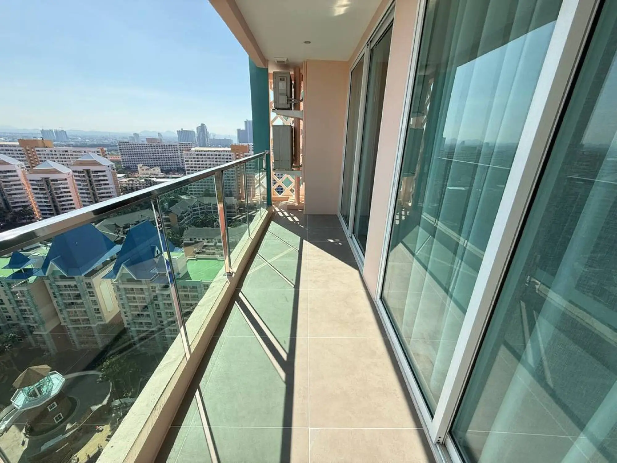 Grande Caribbean 2BR, 21st Floor