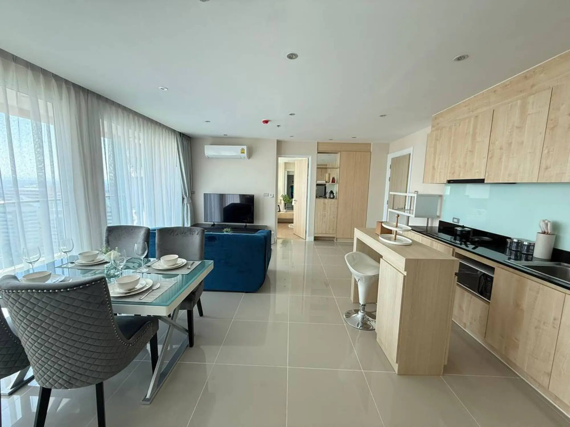 Grande Caribbean 2BR, 21st Floor