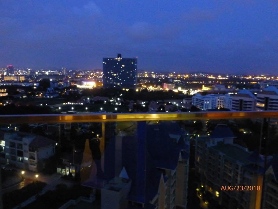 Grande Caribbean 1BR Pool view, 19th Floor