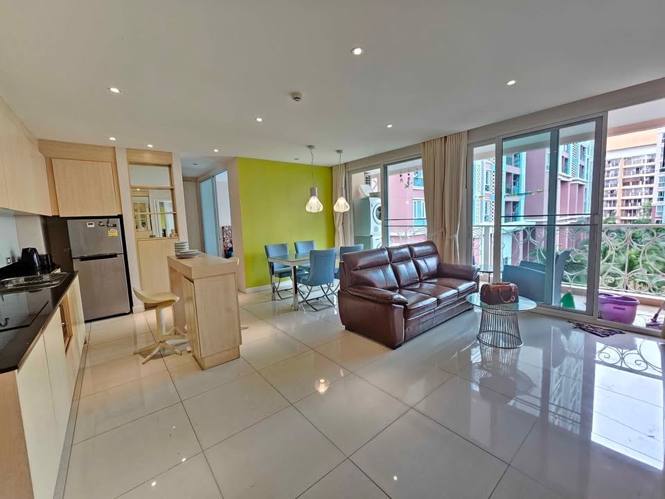 2-bed pool view condo for sale at Grande Caribbean, Pratumnak