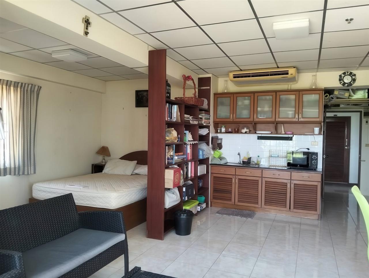 Jomtien Beach Condo Studio City view, 8th Floor