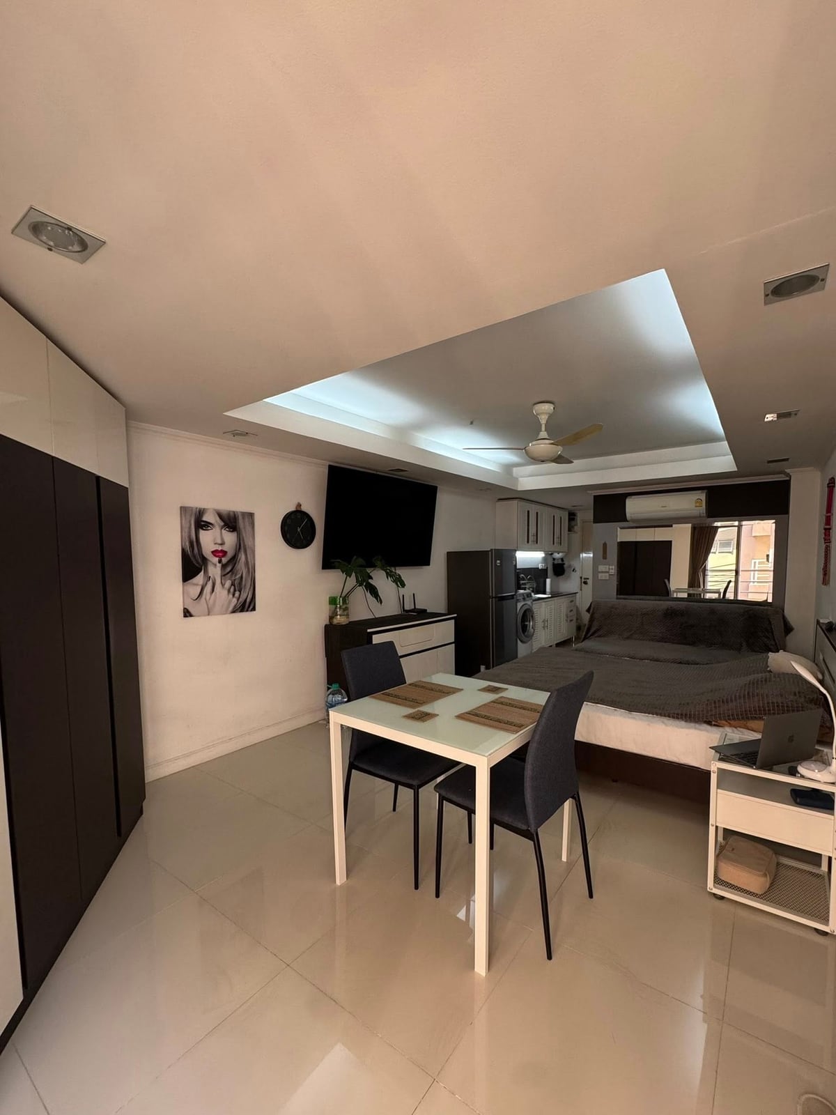 Jomtien Beach Condo Studio, 9th Floor