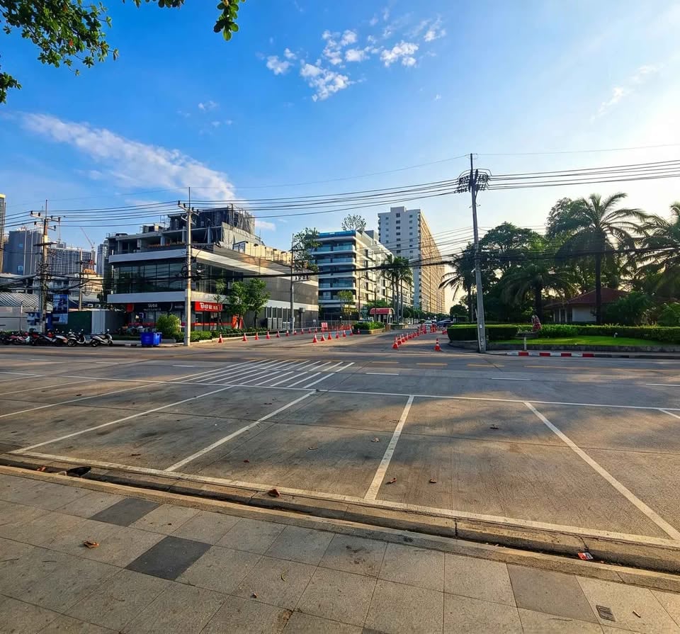 Jomtien Beach Condo 1BR, 5th Floor