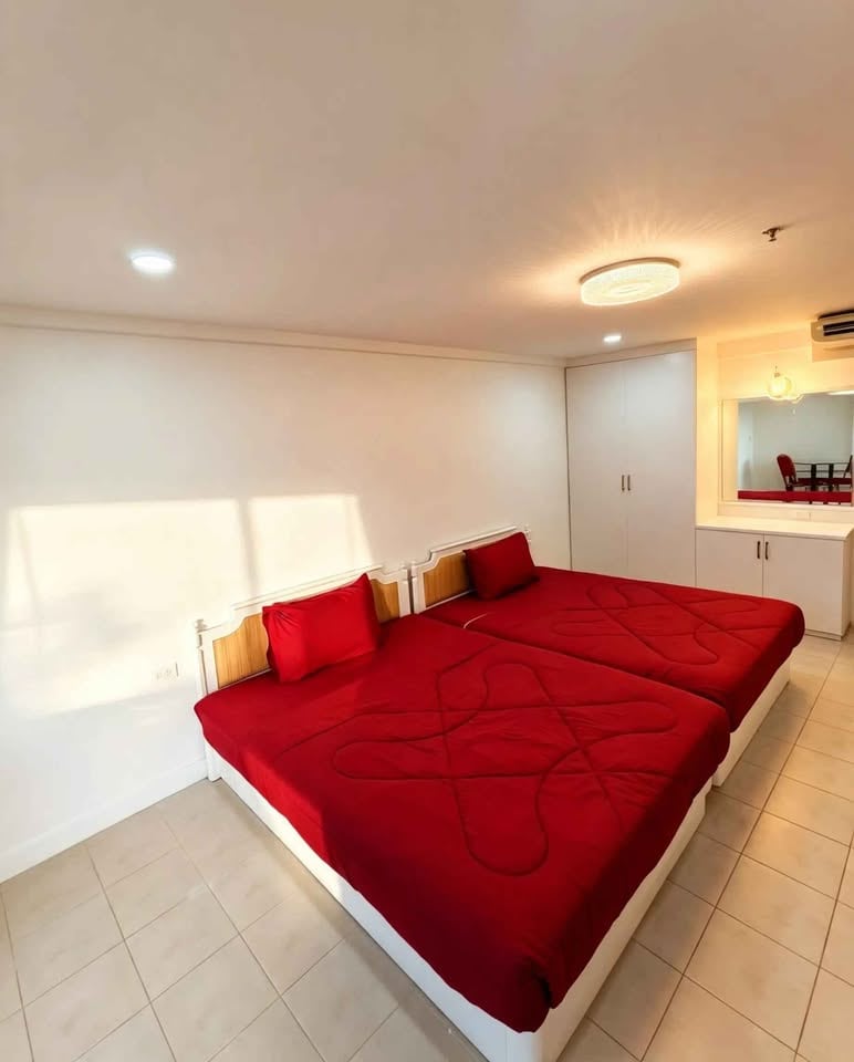 Jomtien Beach Condo 1BR, 5th Floor