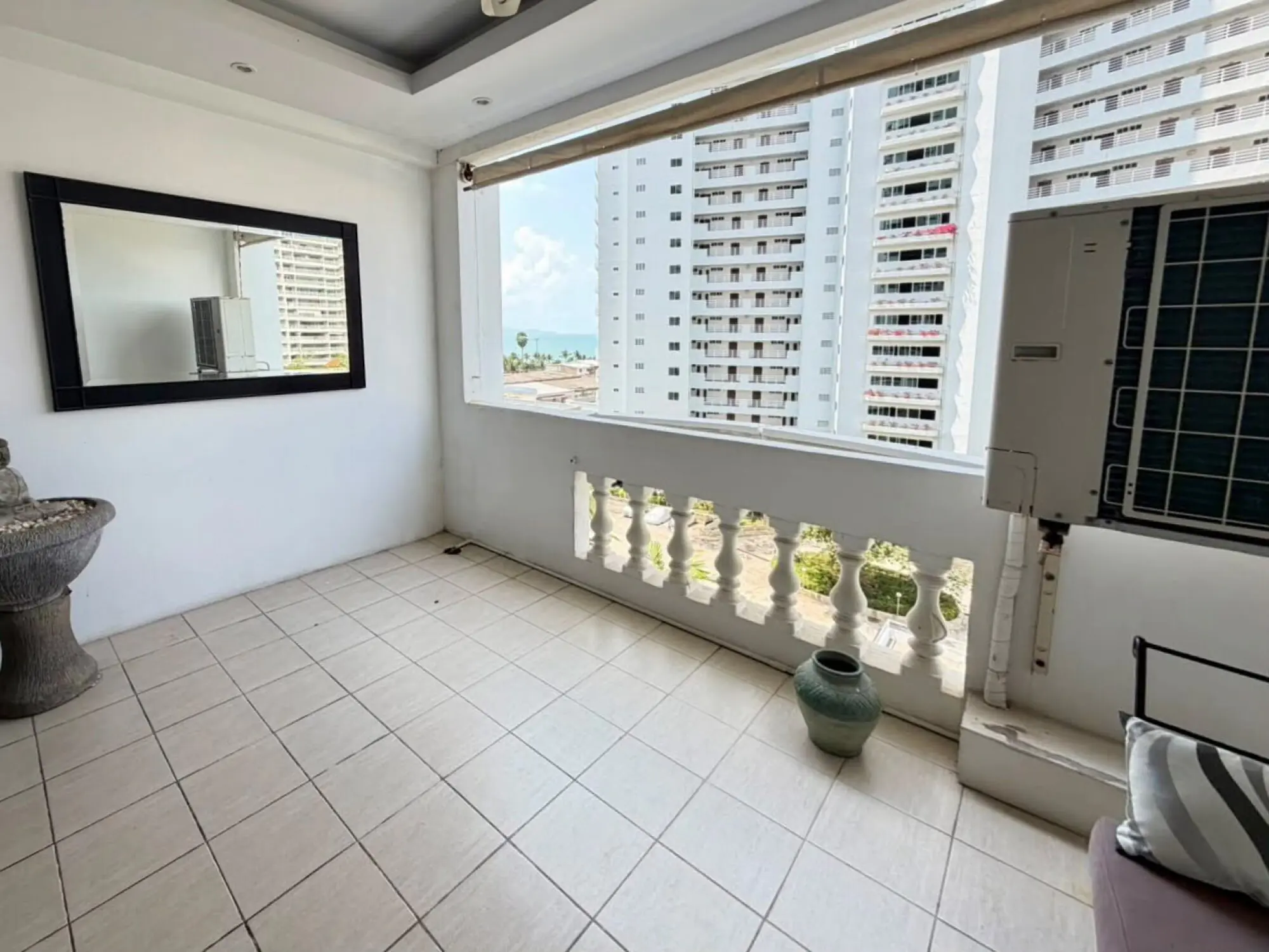 Jomtien Complex Condotel Studio, 6th Floor