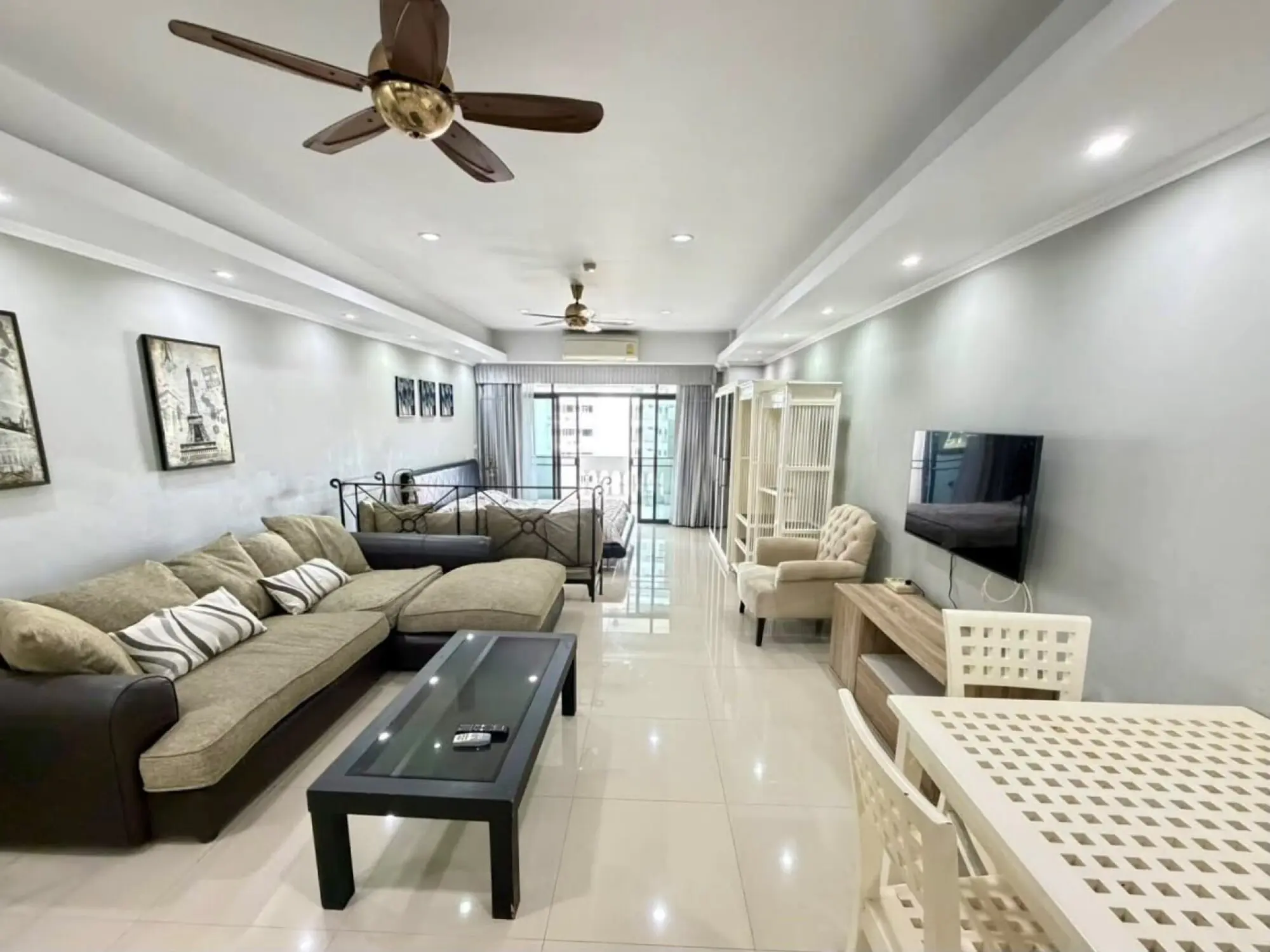 Jomtien Complex Condotel Studio, 6th Floor