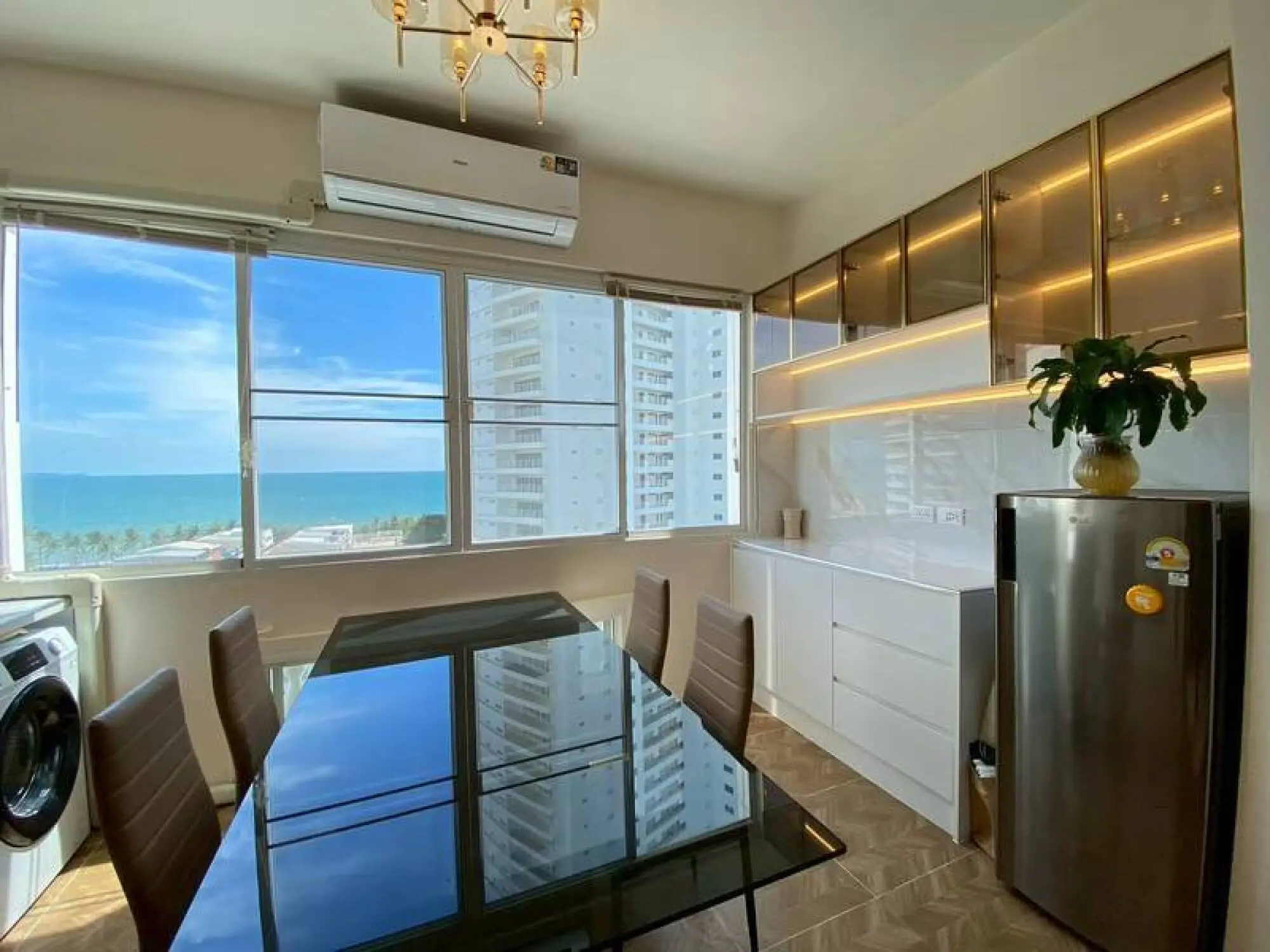 Jomtien Complex Condotel Studio Sea view, 8th Floor