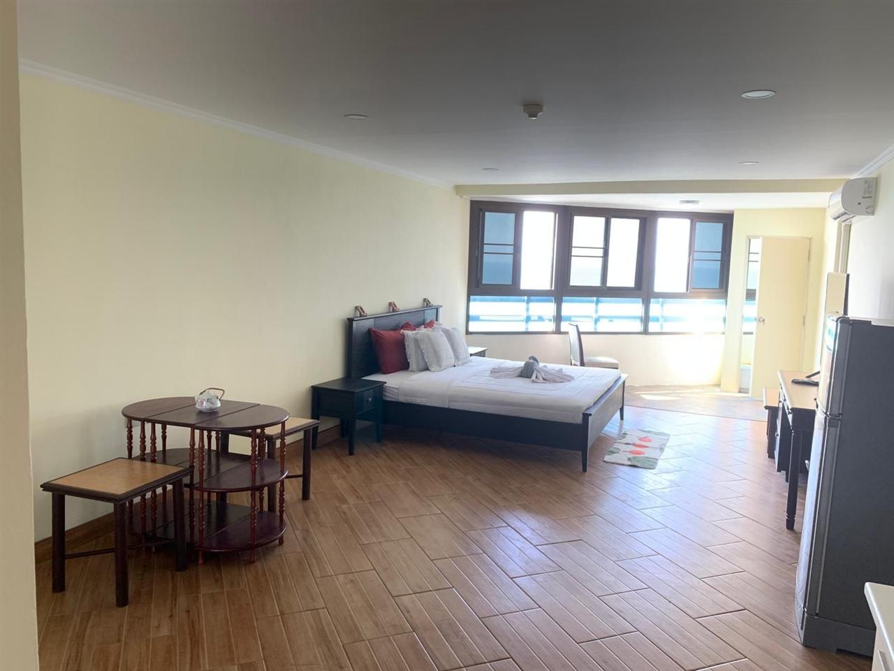 Jomtien Plaza Condotel Studio Sea View, 19th Floor