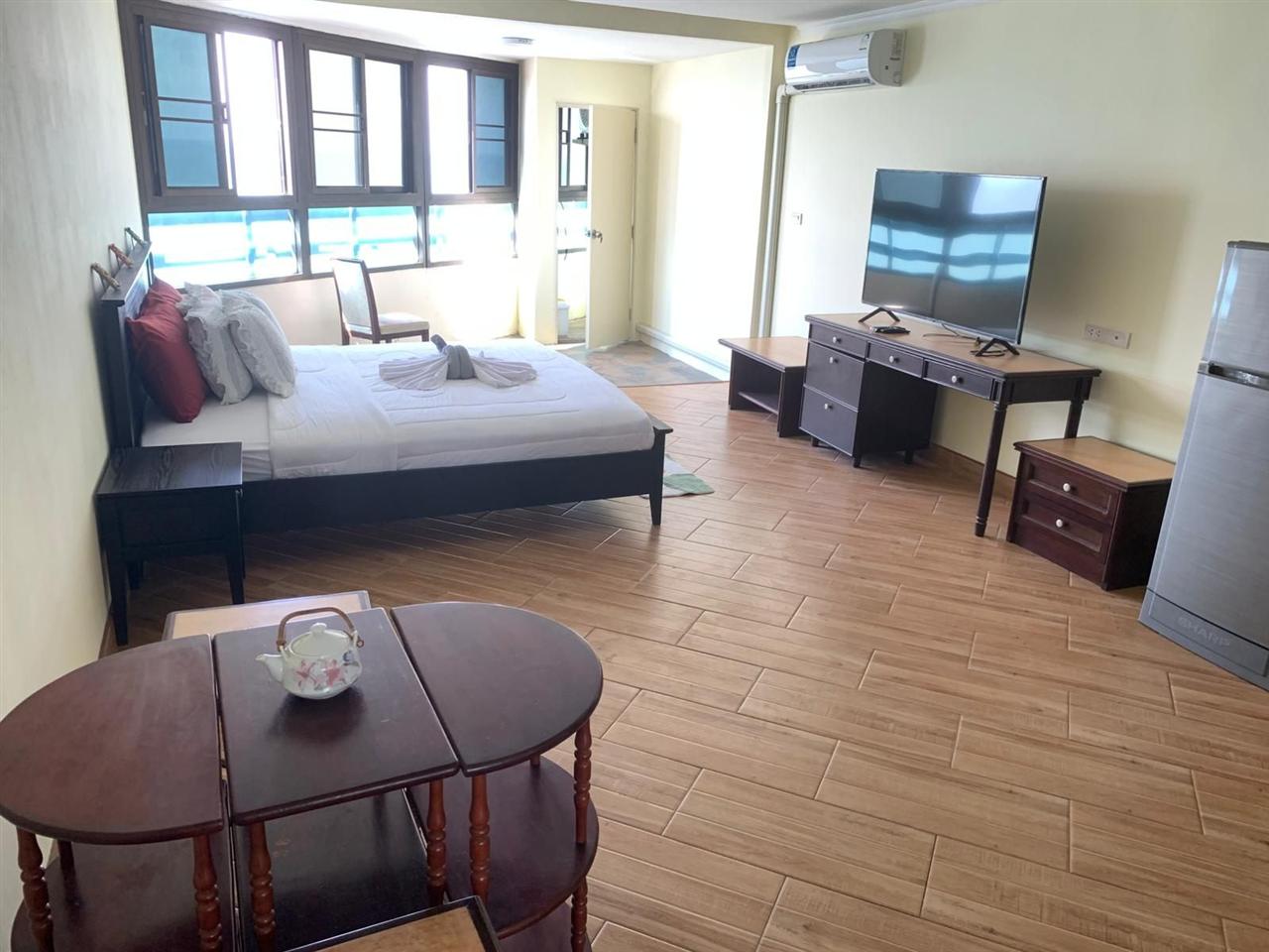 Jomtien Plaza Condotel Studio Sea View, 19th Floor