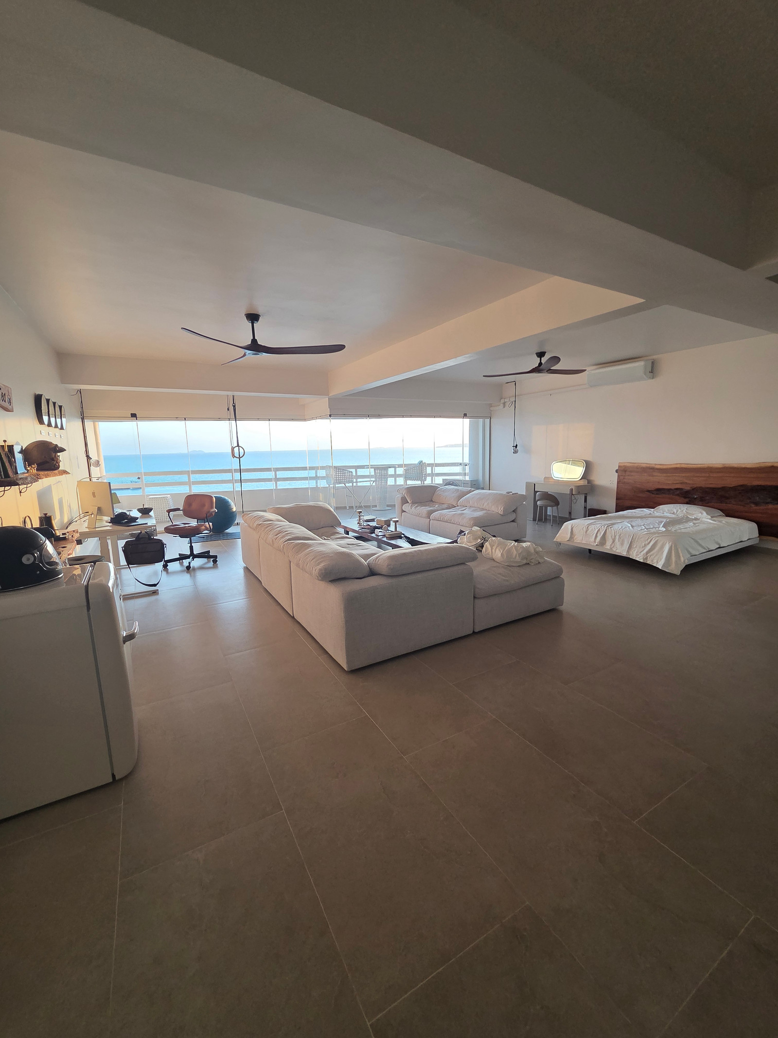 Jomtien Plaza Condotel Studio Sea view, 15th Floor