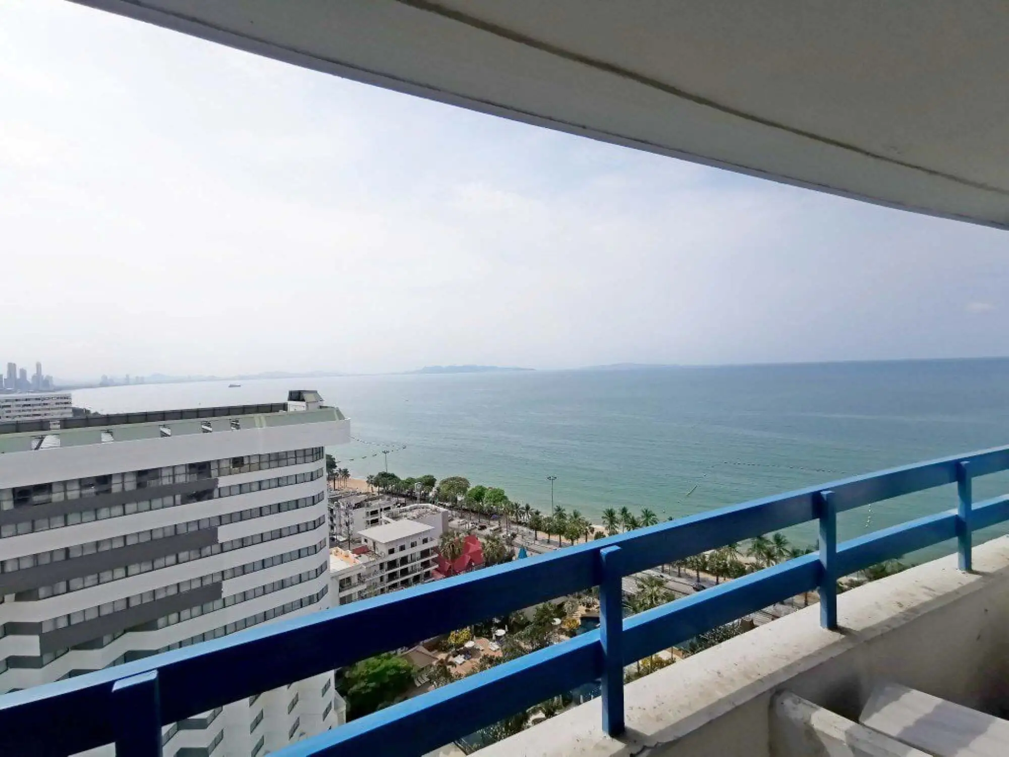 Jomtien Plaza Condotel 2BR Sea view, 19th Floor