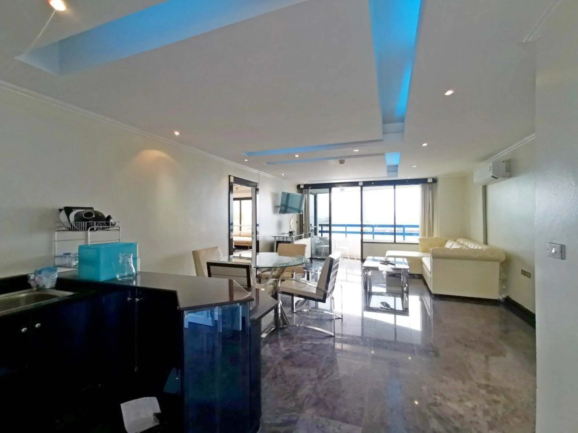 Jomtien Plaza Condotel 2BR Sea view, 19th Floor