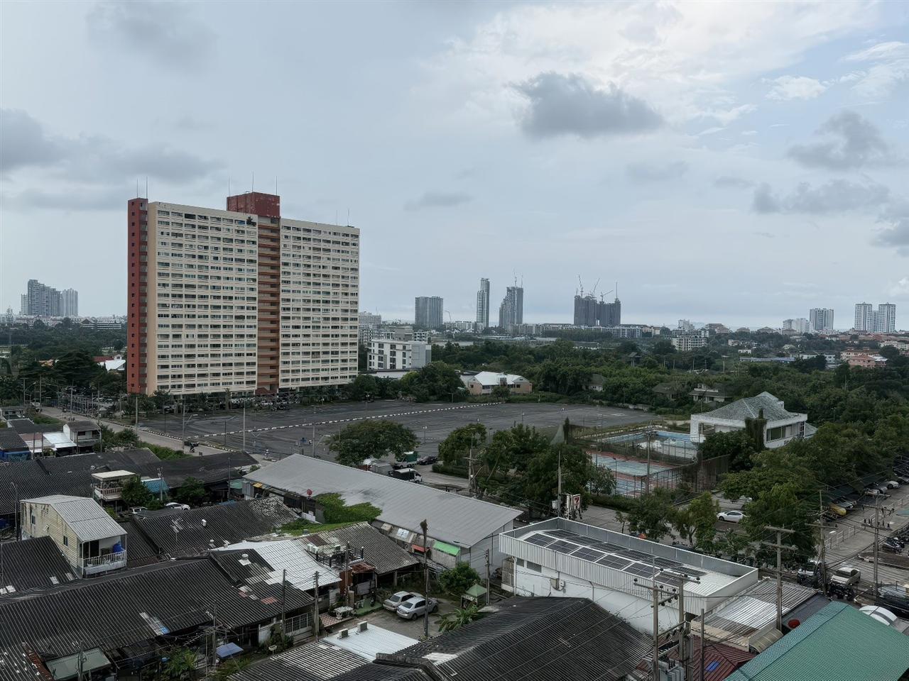 Keha Thepprasit 2BR City view, 8th Floor