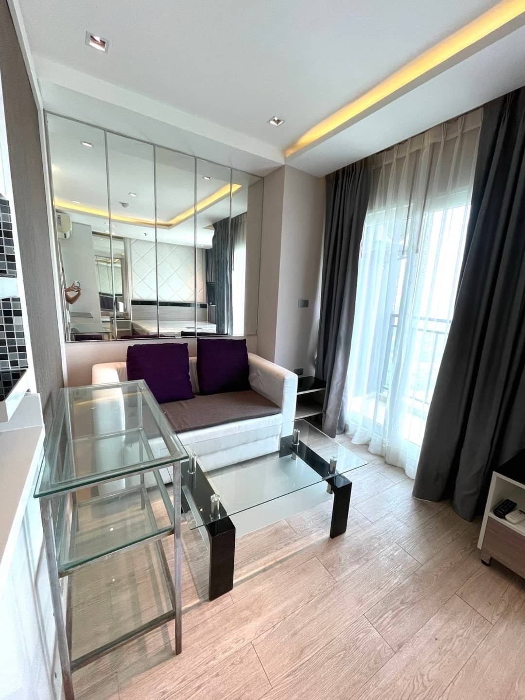 La Santir Studio, 23rd Floor