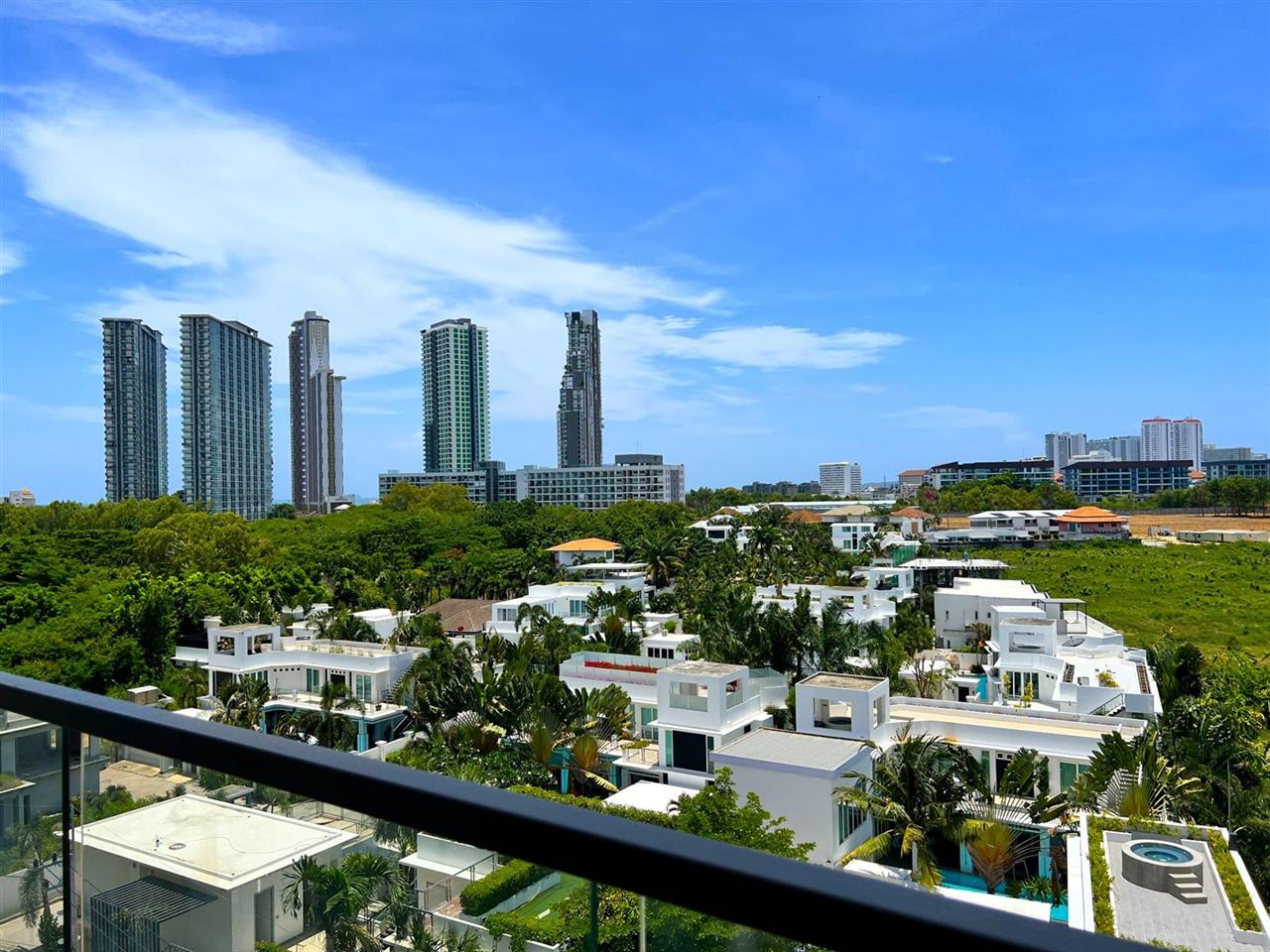 Laguna Beach Resort 3 The Maldives Studio City view, 8th Floor