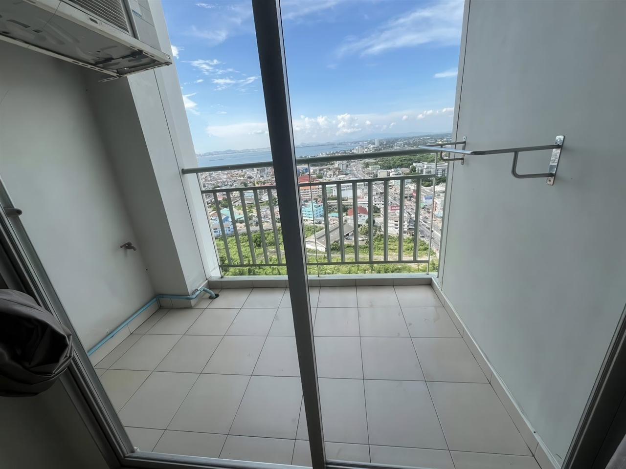 Lumpini Condo Town